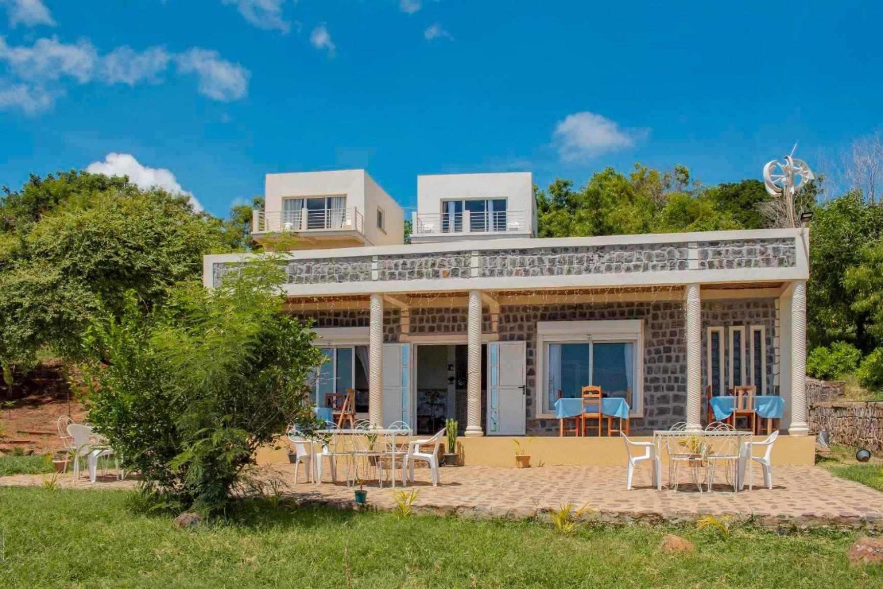 Hotel Riziky Antsiranana Экстерьер фото